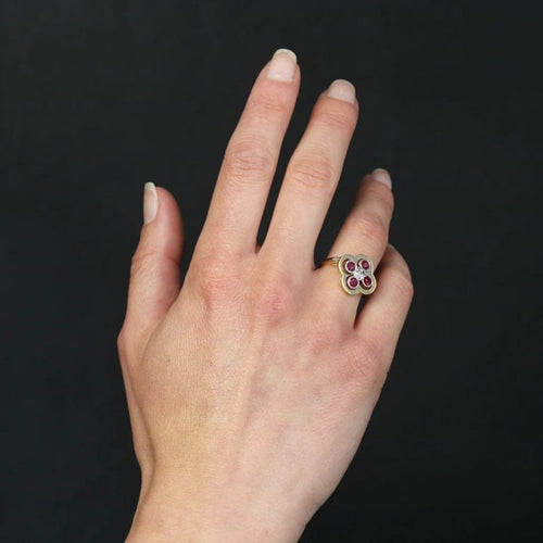 Bague 52 Bague trèfle ancienne en or jaune et platine, rubis et diamants 58 Facettes 24-187