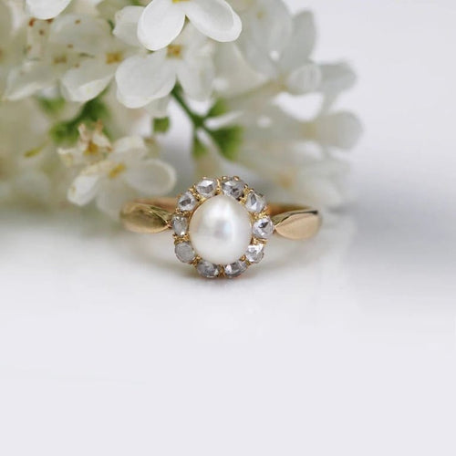 Bague 51 Bague marguerite ancienne en or jaune 18 carats, perle fine et diamants 58 Facettes 24-142
