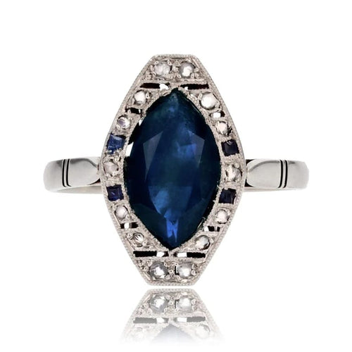 Bague 53 Bague Art déco navette en or blanc 18 carats saphirs et diamants 58 Facettes 23-144