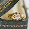 Bague 49 Bague jonc gravée en or jaune 18 carats et diamant 58 Facettes 22-548