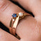 Bague 58 Bague toi et moi ancienne en or rose 18 ct, perle fine et saphir 58 Facettes 20-232-56