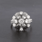 Bague 51 Bague pétales en or blanc 18 carats et diamants 58 Facettes 20-150-49