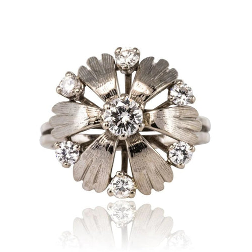 Bague 51 Bague pétales en or blanc 18 carats et diamants 58 Facettes 20-150-49