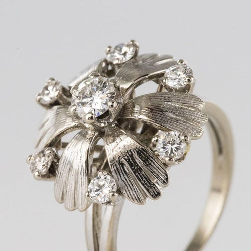 Bague 51 Bague pétales en or blanc 18 carats et diamants 58 Facettes 20-150-49