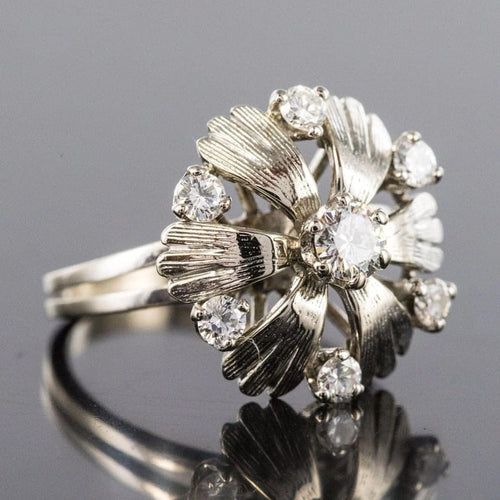 Bague 51 Bague pétales en or blanc 18 carats et diamants 58 Facettes 20-150-49