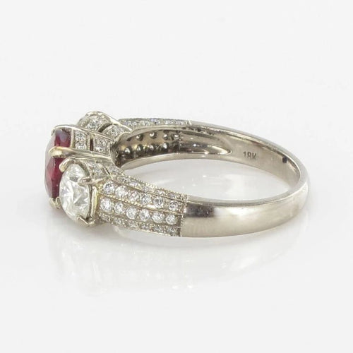 Bague 53 Bague en or blanc 18 carats rubis et diamants pavés 58 Facettes 05-118-3177552-53