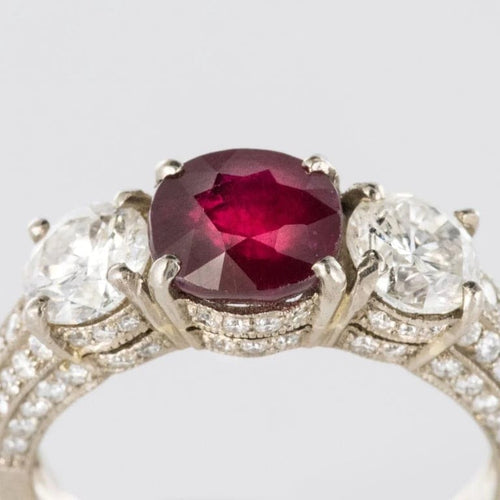 Bague 53 Bague en or blanc 18 carats rubis et diamants pavés 58 Facettes 05-118-3177552-53