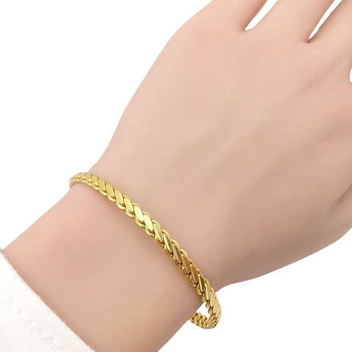 f2b7a033-9814-4167-e925-54b4a9123f00