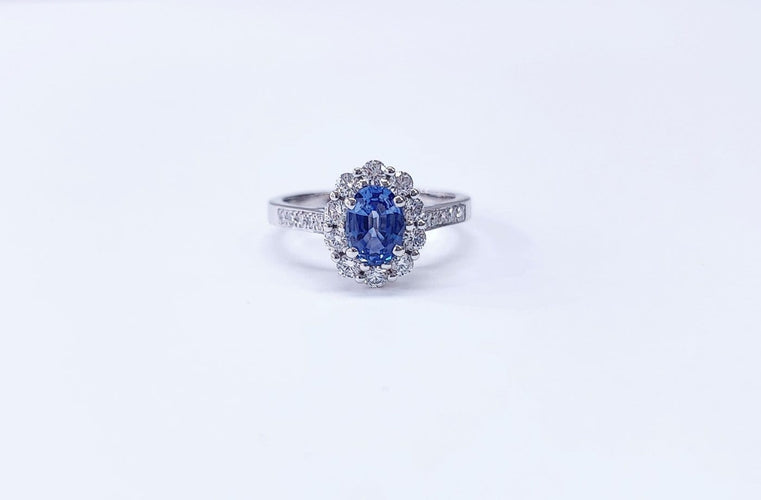 Bague 55 Bague marguerite saphir en or blanc 18K et diamants 58 Facettes BAG.MARGT.S.LIGNE