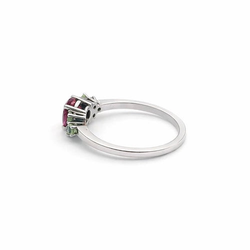 Bague 50 Bague vintage en or blanc 18k avec tourmaline ovale et péridots 58 Facettes 50346