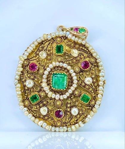 Pendentif Pendentif en or jaune 18 carats avec émeraude et perles 58 Facettes AB678