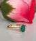 Bague 55 Bague de fiançailles - Taille poire en or jaune 18 ct, émeraude et diamants 58 Facettes ring