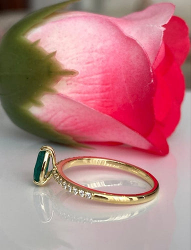 Bague 55 Bague de fiançailles - Taille poire en or jaune 18 ct, émeraude et diamants 58 Facettes ring