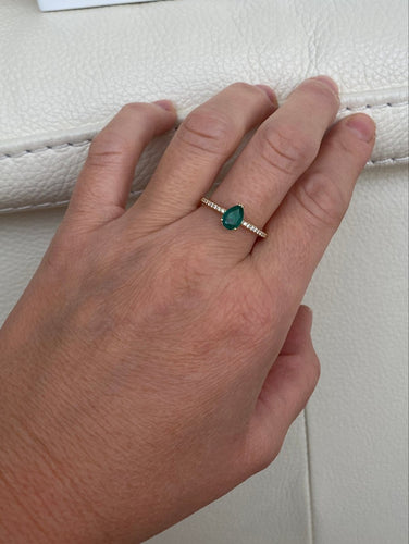 Bague 55 Bague de fiançailles - Taille poire en or jaune 18 ct, émeraude et diamants 58 Facettes ring