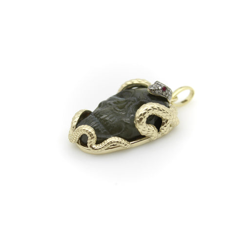 Pendentif Pendentif - Serpent entrelacé en or 14K, crâne en labradorite, diamants et rubis 58 Facettes A10038
