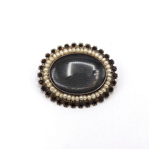 Broche Broche victorienne de deuil en or 14K avec cheveux, perles et jais 58 Facettes