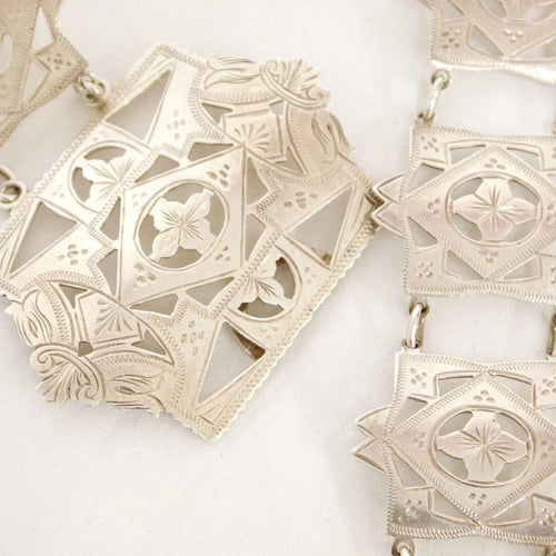Montre Ceinture en argent sterling Arts and Crafts, Birmingham, vers 1911 58 Facettes
