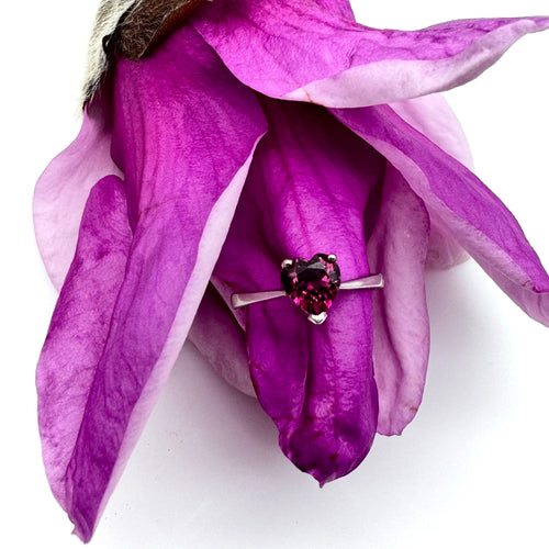 Bague 56 Bague cœur en or blanc 18k avec grenat 58 Facettes