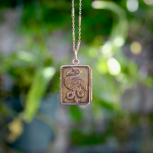 Pendentif Pendentif médaillon victorien celte rectangulaire en or 14K 58 Facettes