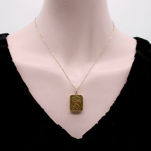 Pendentif Pendentif médaillon victorien celte rectangulaire en or 14K 58 Facettes