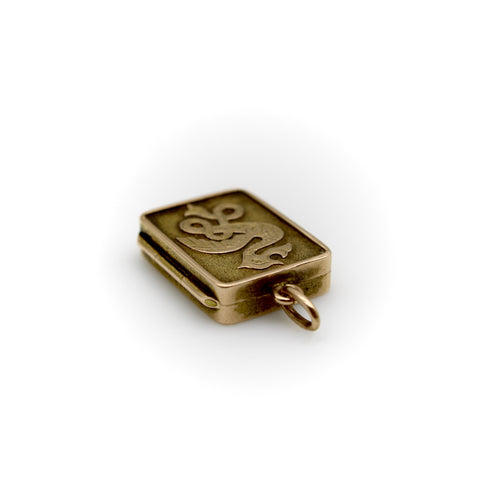 Pendentif Pendentif médaillon victorien celte rectangulaire en or 14K 58 Facettes