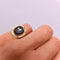 Bague 50 Bague micro-mosaïque oiseau en or 14 carats et onyx 58 Facettes