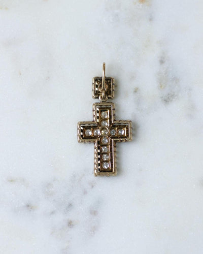 Pendentif Croix ancienne - Pendentif en or jaune 18 ct, argent, diamants et émail noir 58 Facettes