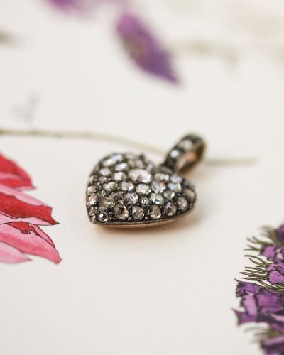 Pendentif Pendentif ancien cœur en or rose et argent pavé de diamants 58 Facettes A12014-A