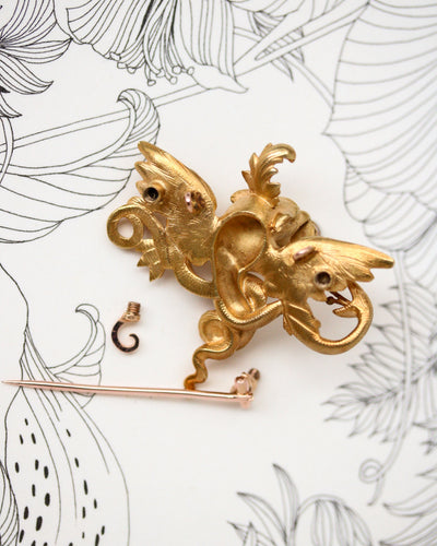 Pendentif Broche pendentif chimère en or jaune 750 et perle fine 58 Facettes A11949