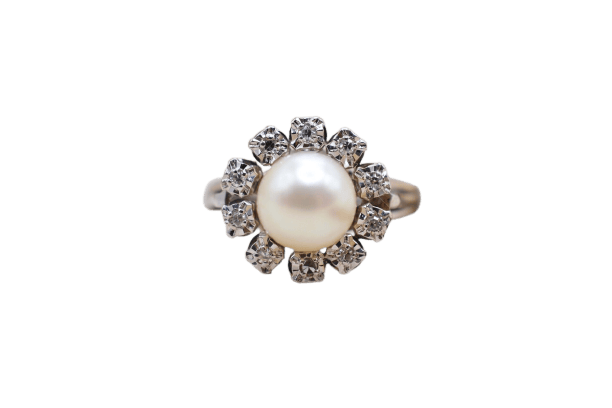 Bague 47.5 Bague circulaire perle et diamants en or blanc 18 carats 58 Facettes 3879