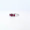 Bague 52 Bague - en or blanc 18 ct avec rubis et diamants 58 Facettes