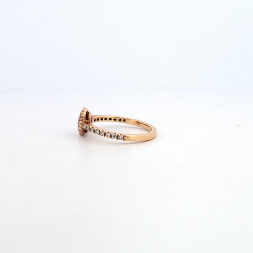 Bague 51 Bague en or jaune 18 kt avec rubis et diamants 58 Facettes