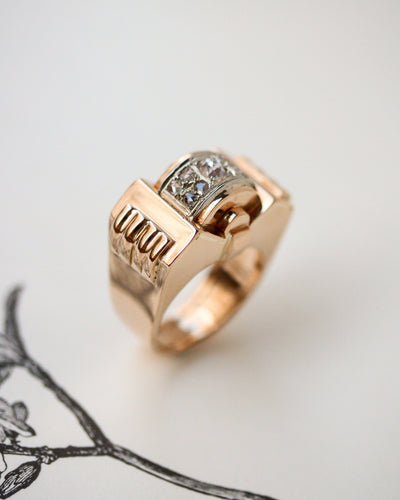 Bague 57 Bague Tank 1940 en or jaune 750 et diamants 58 Facettes A11970