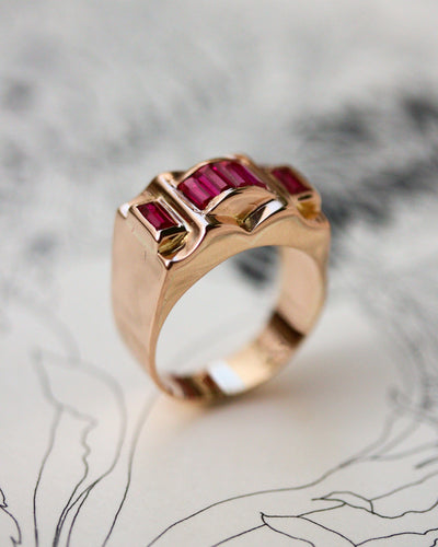 Bague 60 Bague tank en or rose 18 carats et rubis Verneuil 58 Facettes A12009