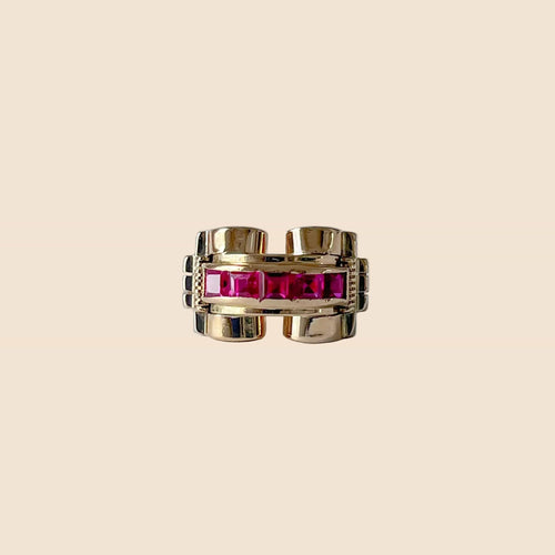 Bague 47 Bague tank n° 130 en or jaune 18 carats et rubis 58 Facettes
