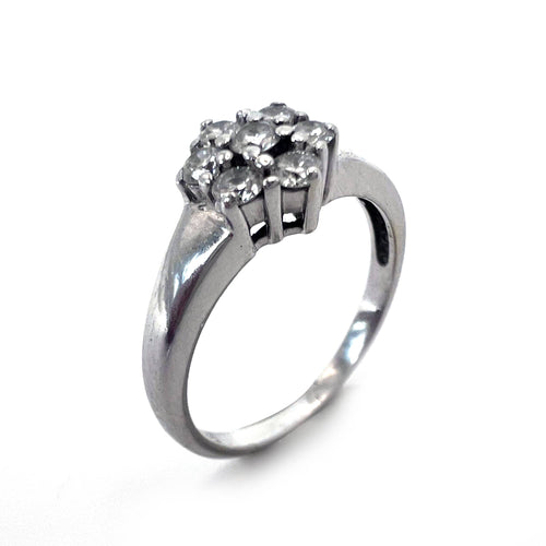 Bague Bague rosette en or blanc 18 ct et diamants 58 Facettes UKA000003RN