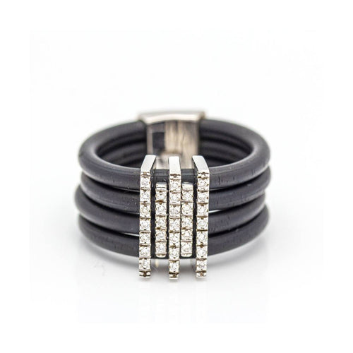 Bague Bague - Or blanc 18 kt, caoutchouc et diamants 58 Facettes UKD359663LF