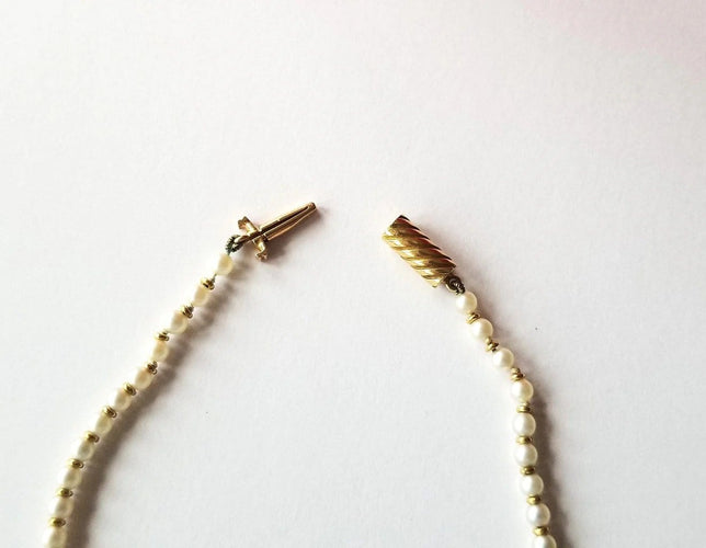 Collier Collier perles de culture et or jaune saphirs et diamants 58 Facettes
