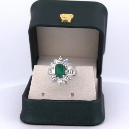 Bague 52 Anello en or 18 KT avec émeraude et diamants 58 Facettes AN578 '(00819)