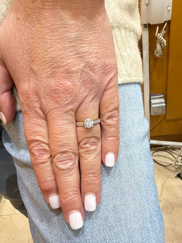 81630977-0522-42c9-5116-8b69deefd000