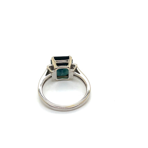 Bague 51.5 Bague saphir vert et diamants en or blanc 58 Facettes