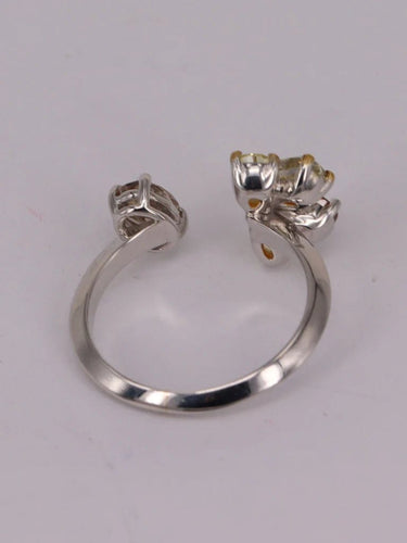 Bague 53 Bague fleur en or blanc 18k et diamants de couleur 58 Facettes P676