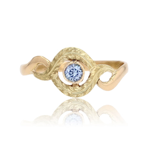 https://www.bijouxbaume.com/upload/image/bague-ancienne-saphir-feuillage-p-image-168028-grande.jpg