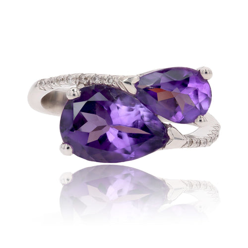https://www.bijouxbaume.com/upload/image/bague-duo-amethystes-taillees-en-poire-diamants-or-blanc-p-image-166422-grande.jpg