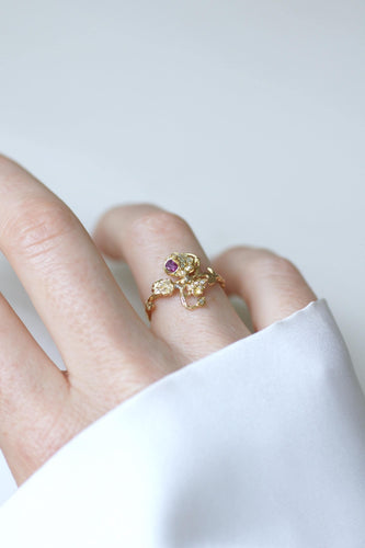 Bague 52.5 Bague ancienne rose en or jaune 18 ct rubis et diamants 58 Facettes