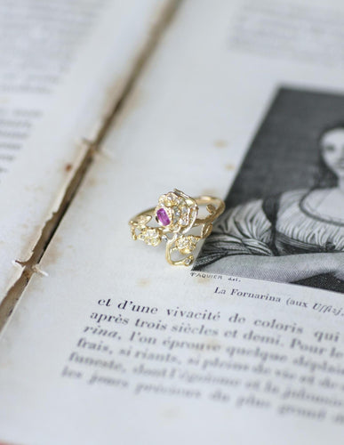 Bague 52.5 Bague ancienne rose en or jaune 18 ct rubis et diamants 58 Facettes