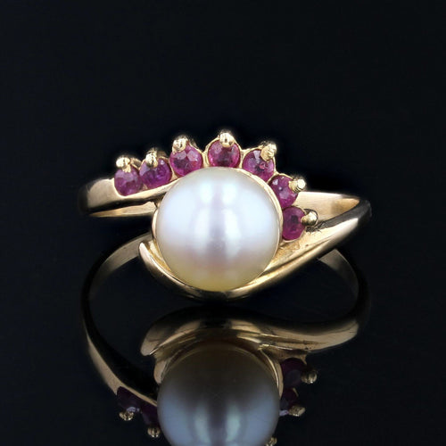 https://www.bijouxbaume.com/upload/image/bague-or-jaune-perle-de-culture-et-rubis-p-image-164494-grande.jpg