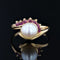https://www.bijouxbaume.com/upload/image/bague-or-jaune-perle-de-culture-et-rubis-p-image-164494-grande.jpg