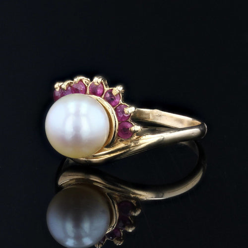 https://www.bijouxbaume.com/upload/image/bague-or-jaune-perle-de-culture-et-rubis-p-image-164495-grande.jpg
