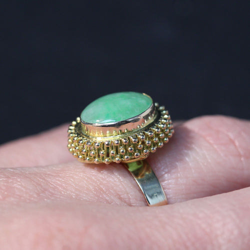 https://www.bijouxbaume.com/upload/image/bague-jade-or-vintage-p-image-163689-grande.jpg